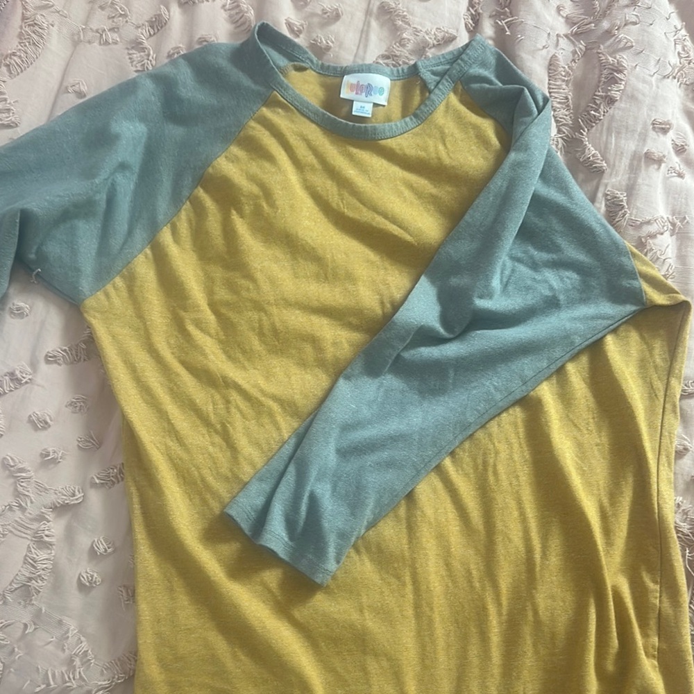 LuLaRoe Long 3/4 sleeve Tee - Mustard and gray